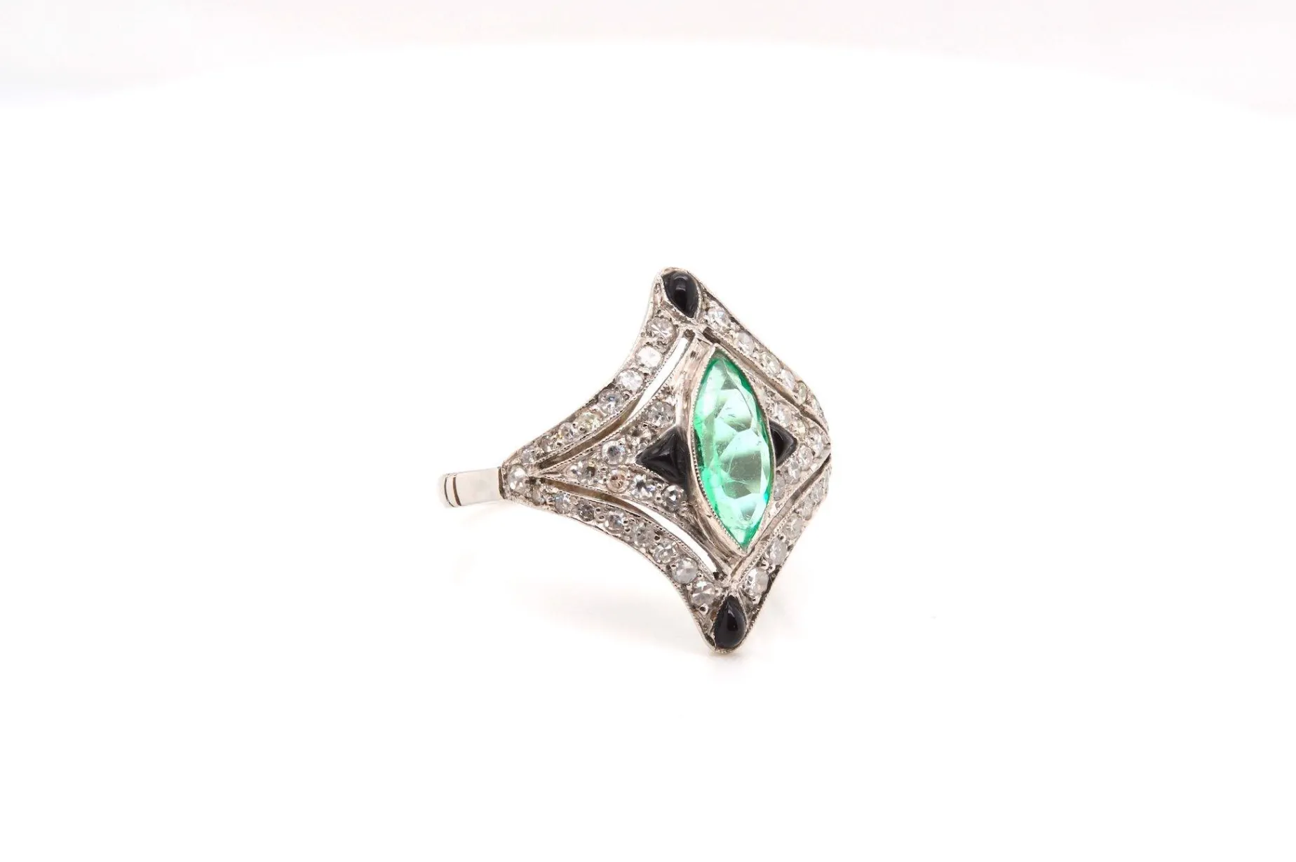 Bottazzi Blondeel Bague Art déco émeraude, saphirs et diamants Sale