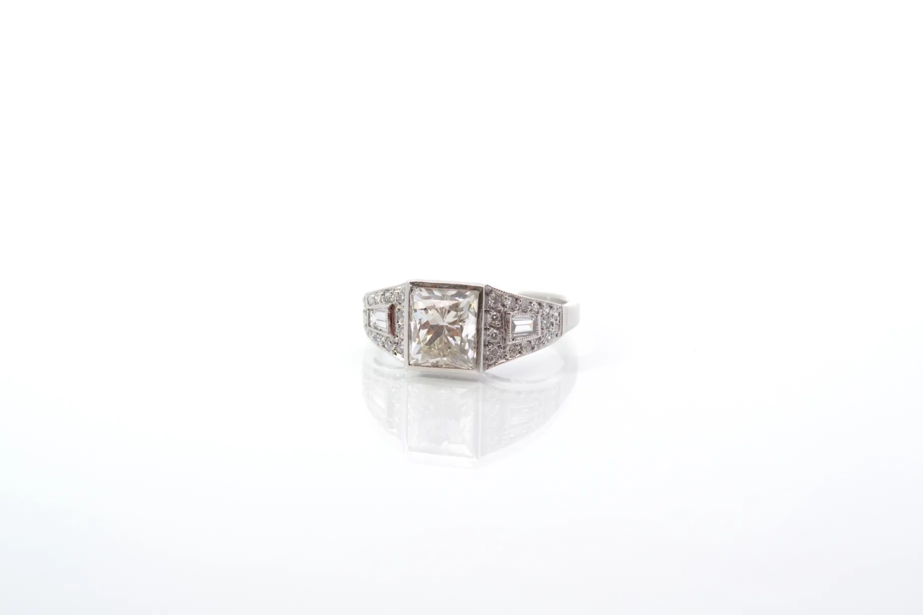 Bottazzi Blondeel Bague diamant taille princesse de 2cts Fashion