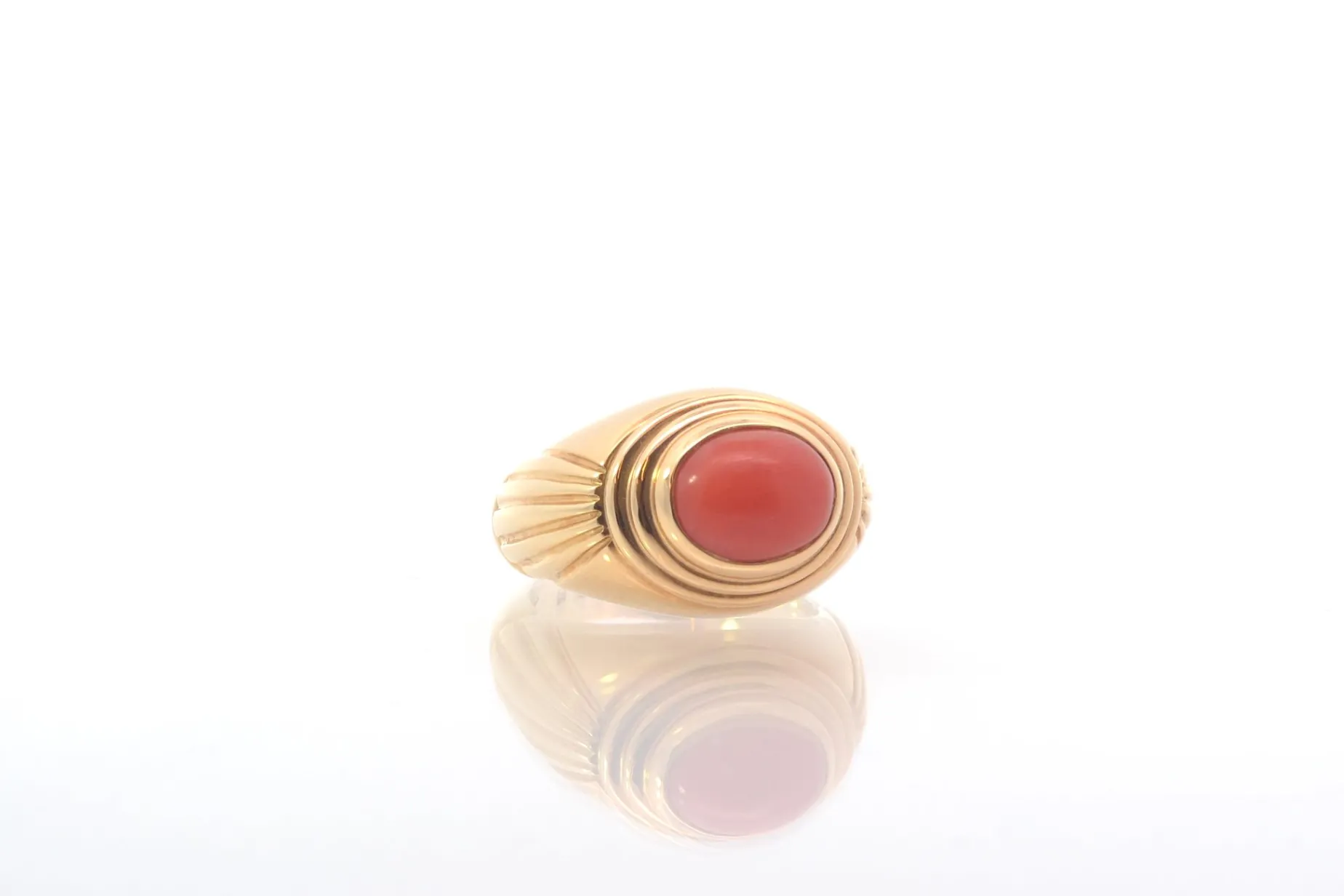 Bottazzi Blondeel Bague d’occasion signée Boucheron corail ovale en or Best Sale