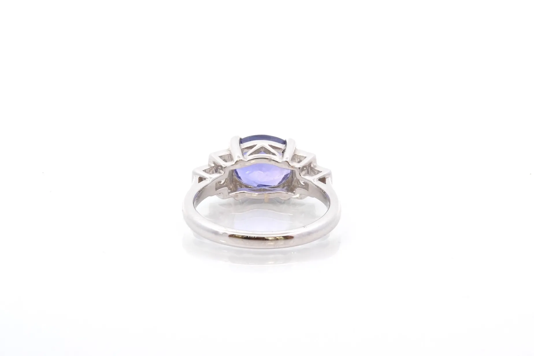 Bottazzi Blondeel Bague saphir de Ceylan à escaliers diamants en or blanc 18k Hot