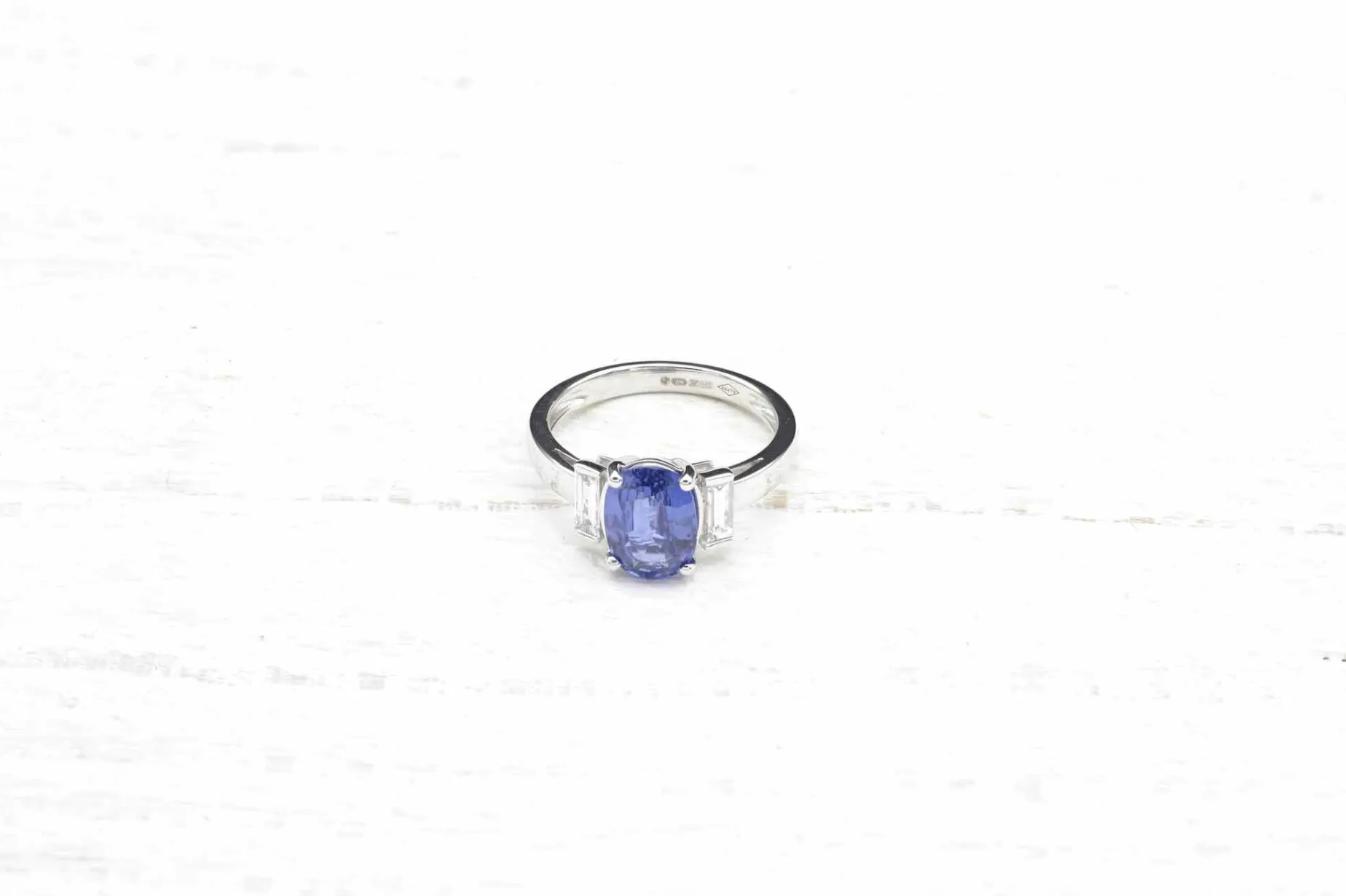 Bottazzi Blondeel Bague saphir et diamants baguettes en or blanc 18k New