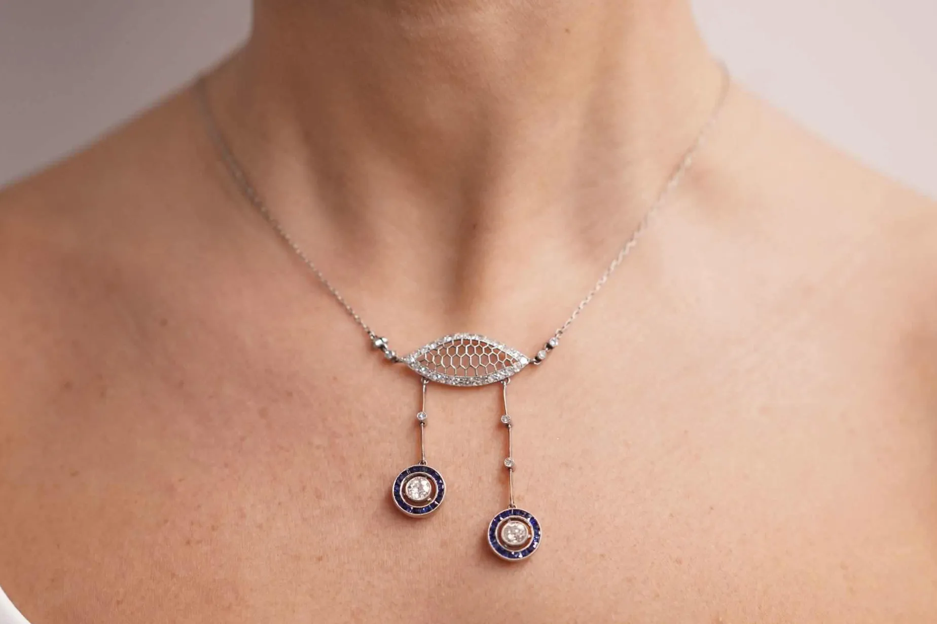 Bottazzi Blondeel Collier pendentif négligé 1920 saphirs et diamants en platine Outlet